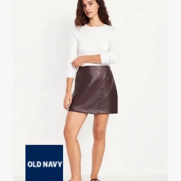 Old Navy High Waisted Faux Leather Mini Skirt - Picture 3 of 3